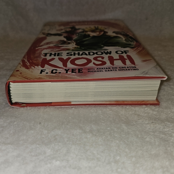 ATLA The Shadow Of Kyoshi by F.C. Yee with Michael Dante Dimartino Hardcover Boo - Picture 6 of 7